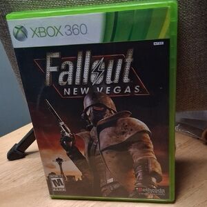 Fallout: New Vegas for Xbox 360 - Green Case